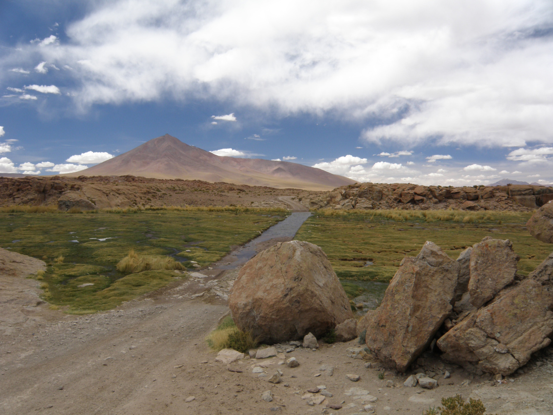 Moose, Dirt and Robbing a&nbsp;Train